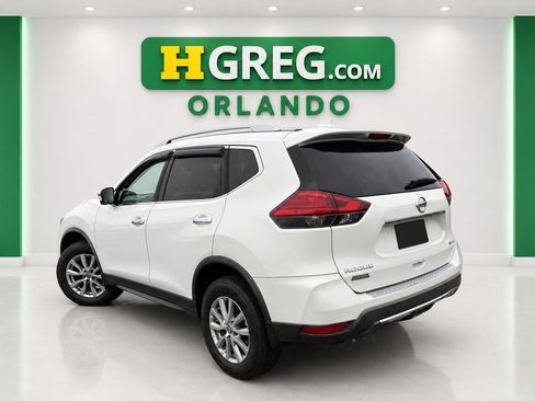 Used 2017 Nissan Rogue SV AWD/4WD image 2