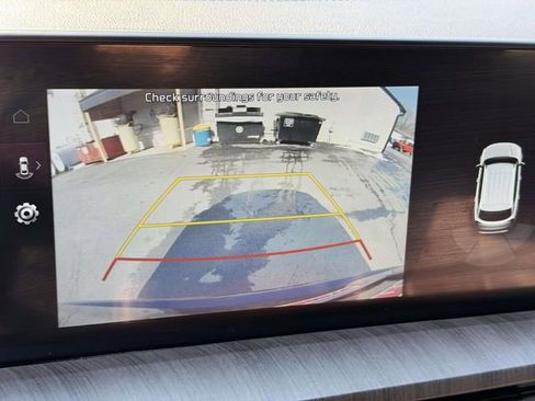 Used 2023 Kia Telluride EX w/ EX Captain's Chair Package image 23