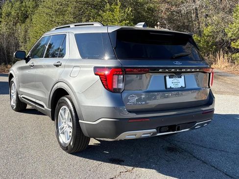 New 2026 Ford Explorer Active w/ Active Comfort Package image 5