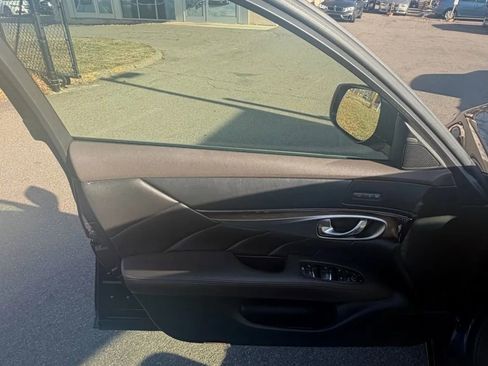 Used 2016 INFINITI Q70 L 3.7 w/ Deluxe Touring Package image 9