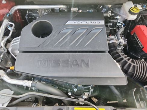 Used 2025 Nissan Rogue SV AWD/4WD image 18