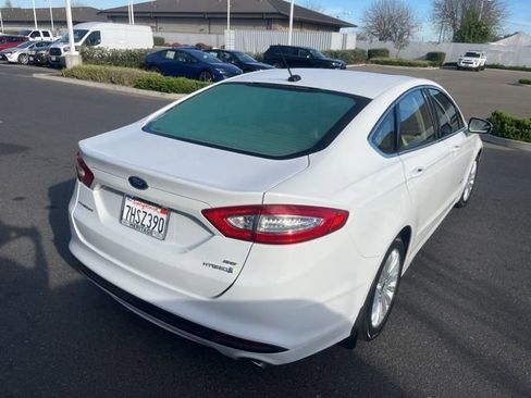 Used 2015 Ford Fusion SE w/ Equipment Group 502A image 5