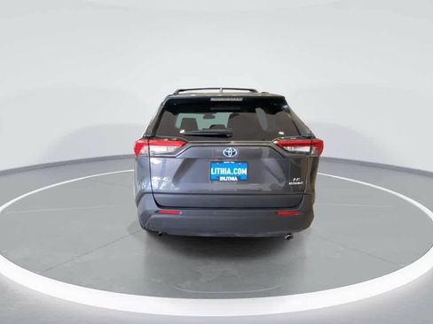 Used 2021 Toyota RAV4 LE AWD/4WD image 7