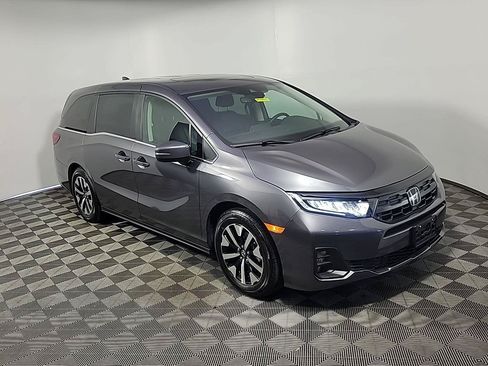 Certified 2025 Honda Odyssey EX-L image 2