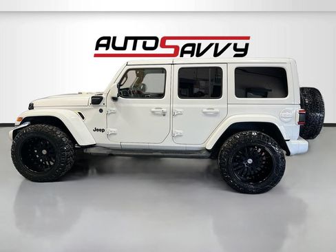 Used 2021 Jeep Wrangler Unlimited Sahara AWD/4WD image 4