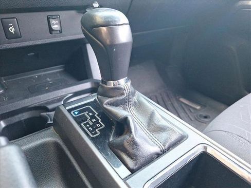 Used 2017 Toyota Tacoma TRD Sport w/ Tow Package image 11