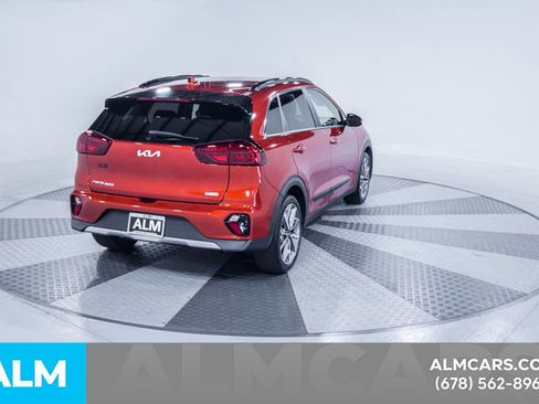 Used 2022 Kia Niro Touring Special Edition image 9