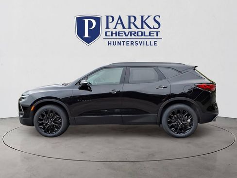 Used 2024 Chevrolet Blazer LT w/ LPO, Black Grille Bar Package FWD image 28