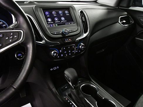 Used 2022 Chevrolet Equinox LT image 24