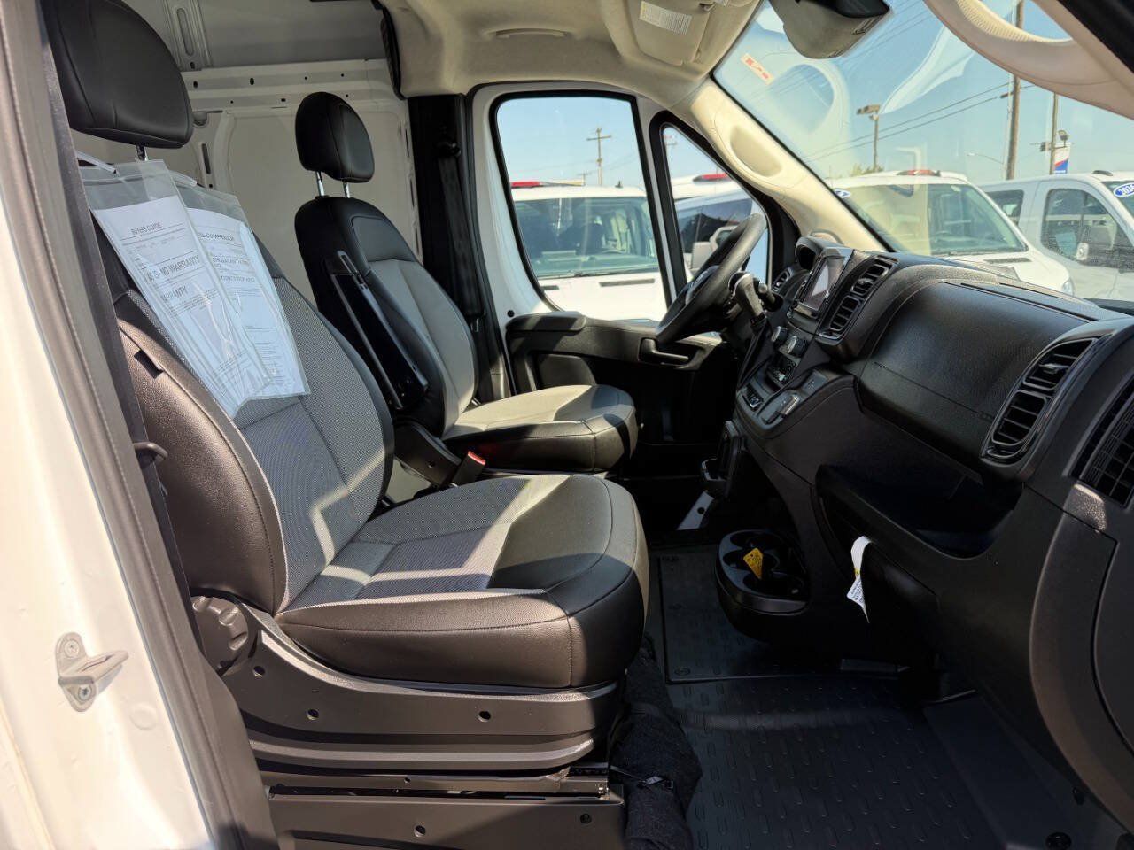 Used 2026 RAM ProMaster 2500 w/ Convenience Group FWD image 15