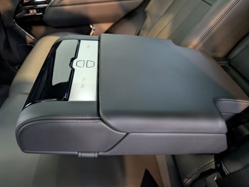 Used 2025 Land Rover Range Rover Sport Dynamic SE image 20