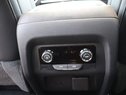 New 2026 Chevrolet Traverse LT w/ Sun and Wheel Package AWD/4WD image 28