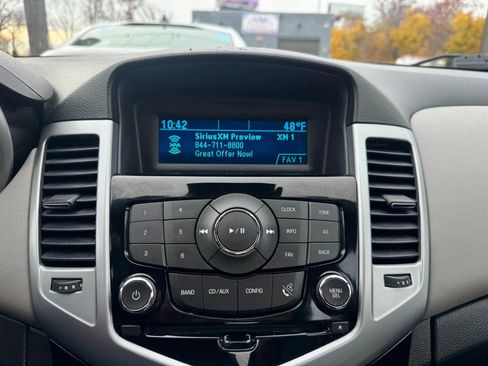 Used 2013 Chevrolet Cruze LS image 14