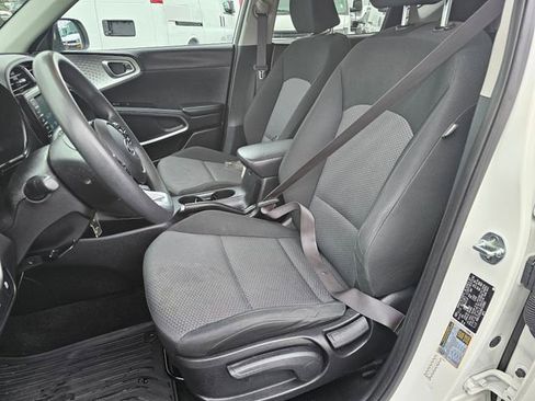 Used 2021 Kia Soul LX image 22