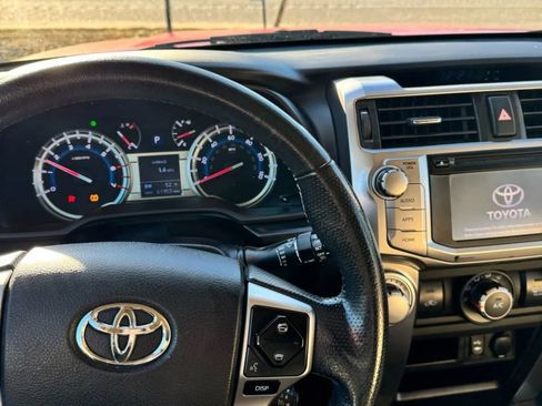 Used 2014 Toyota 4Runner SR5 Premium image 22