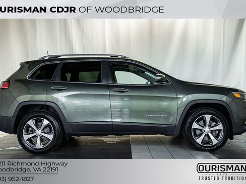 Used 2019 Jeep Cherokee Limited w/ Trailer Tow Group image 3