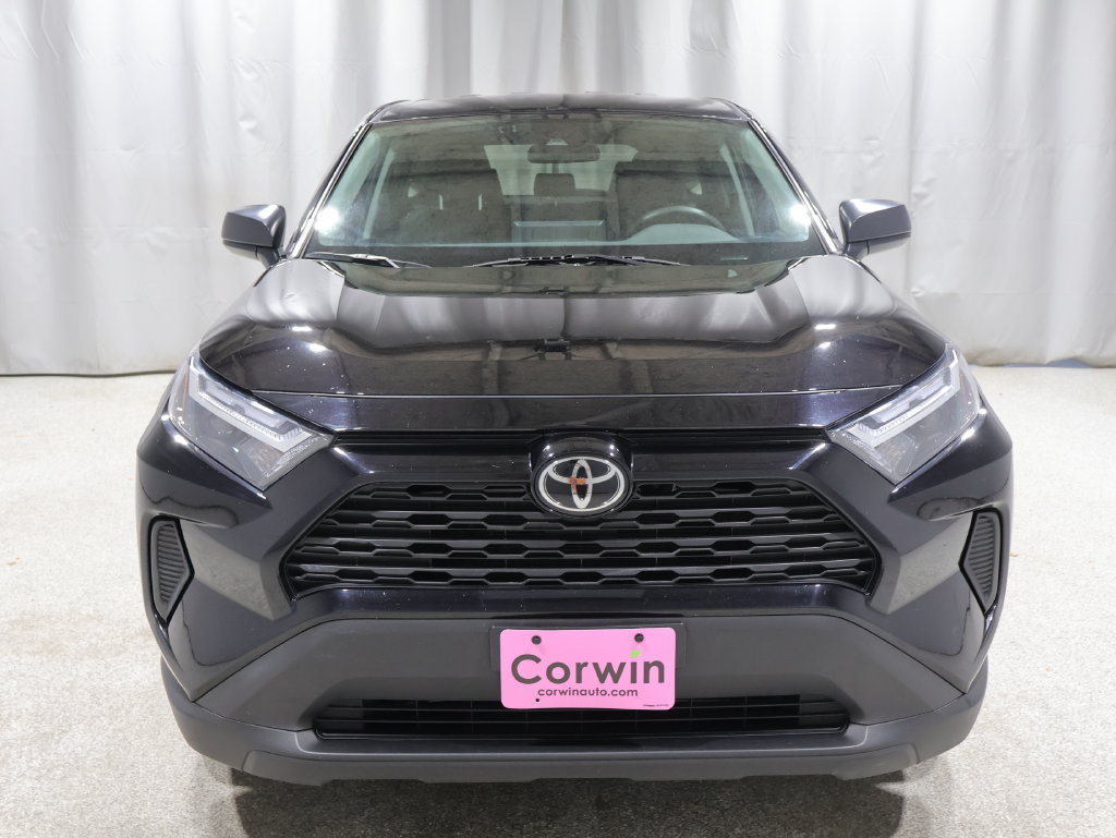 Used 2024 Toyota RAV4 LE AWD/4WD image 8