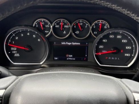 Used 2021 Chevrolet Silverado 1500 LT image 22