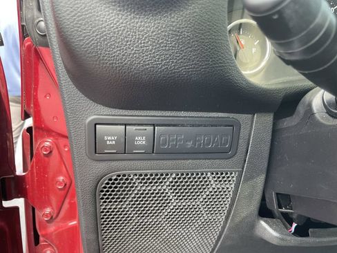 Used 2013 Jeep Wrangler Unlimited Rubicon w/ Connectivity Group AWD/4WD image 16