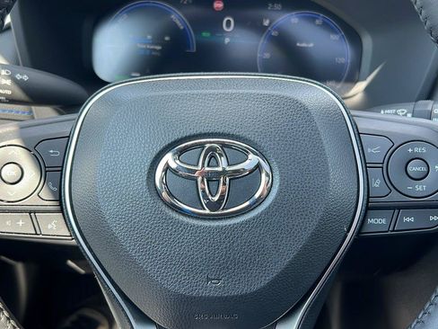 Used 2025 Toyota RAV4 XSE w/ Advanced Technology Package AWD/4WD image 32