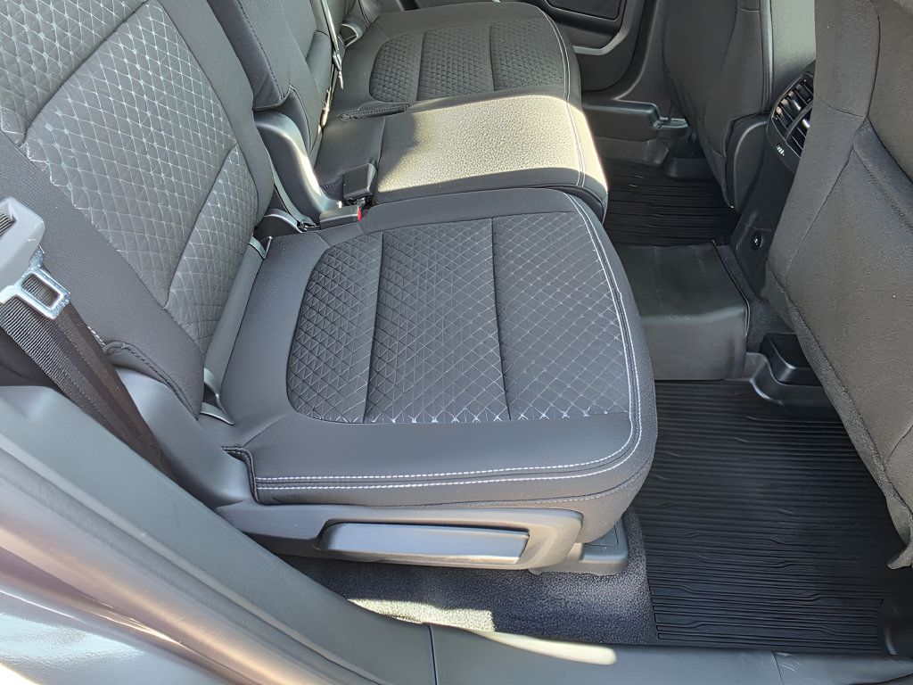 Certified 2024 Ford Escape Active AWD/4WD image 31