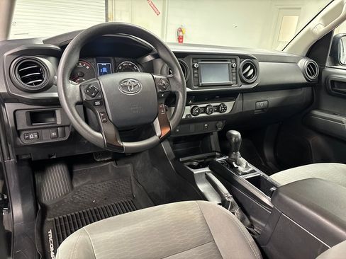 Used 2018 Toyota Tacoma SR w/ SR Convenience Package image 28