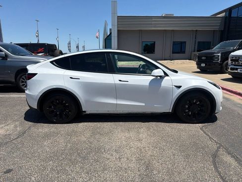 Used 2021 Tesla Model Y Long Range AWD/4WD image 4