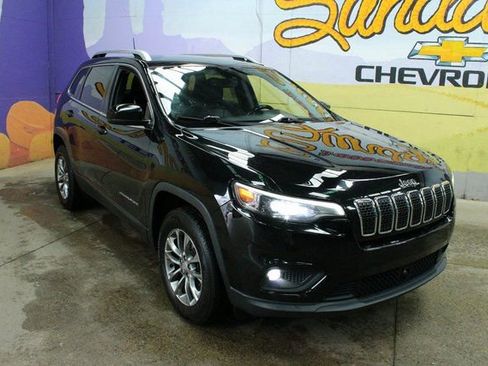 Used 2021 Jeep Cherokee Latitude Lux w/ Comfort/Convenience Group image 4