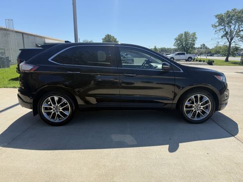 Used 2018 Ford Edge Titanium w/ Equipment Group 301A FWD image 8