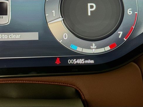 Used 2025 Land Rover Range Rover Sport Dynamic SE image 12