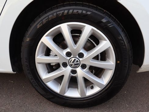 Used 2015 Volkswagen Jetta SE image 41