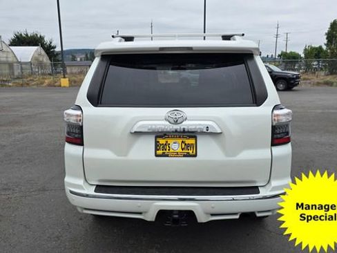 Used 2018 Toyota 4Runner 4WD image 5