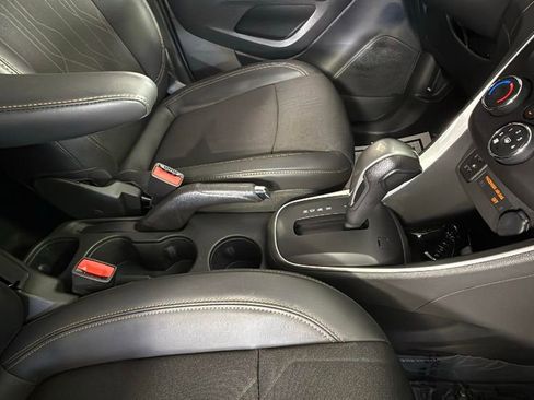 Used 2020 Chevrolet Trax LT w/ Driver Confidence Package image 33