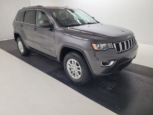 Used 2020 Jeep Grand Cherokee Laredo w/ Security & Convenience Group AWD/4WD image 13