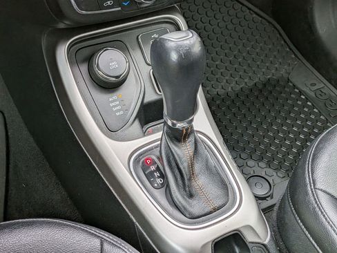 Certified 2018 Jeep Compass Latitude w/ Popular Equipment Group image 15