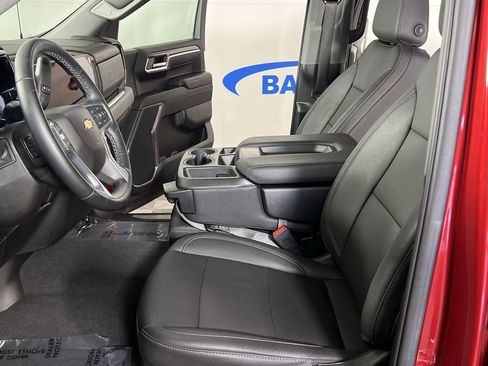 Used 2023 Chevrolet Silverado 1500 LT w/ Leather Package image 19