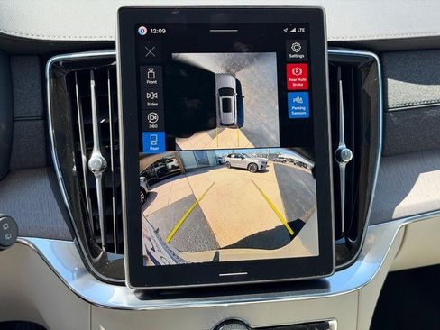 New 2026 Volvo XC90 T8 Ultra w/ Lounge Package image 15