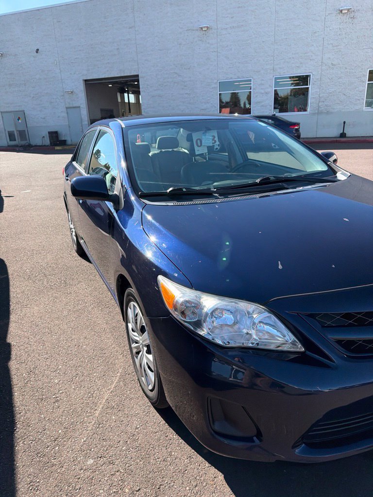 Used 2012 Toyota Corolla LE FWD image 2
