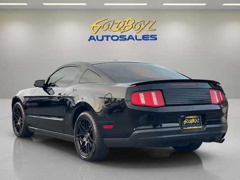 Used 2010 Ford Mustang Coupe image 6
