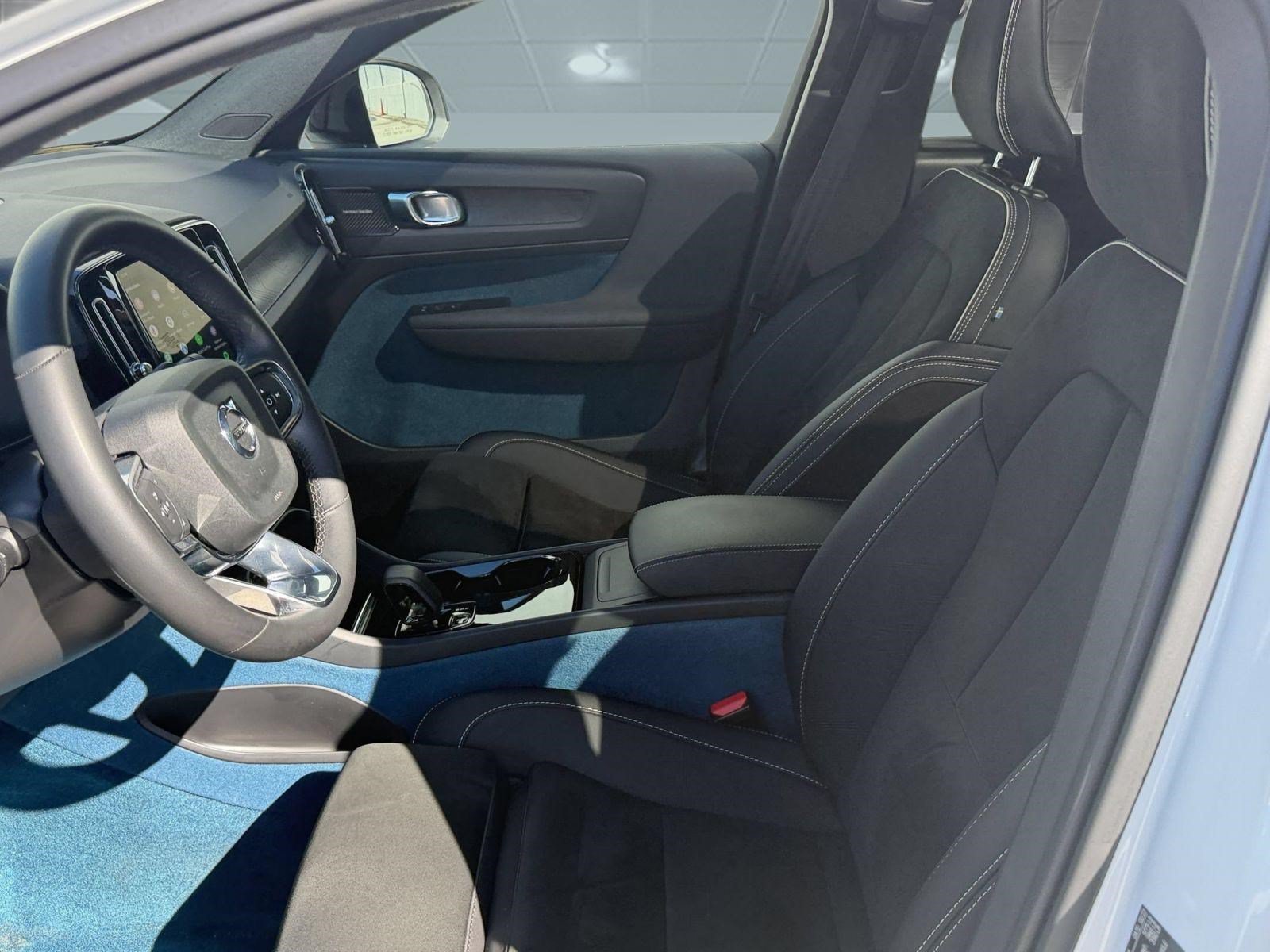 Certified 2023 Volvo C40 P8 Recharge Ultimate AWD/4WD image 5