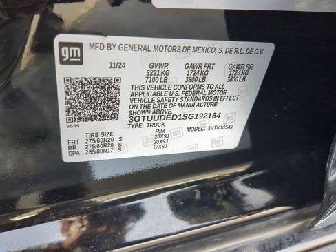 Used 2025 GMC Sierra 1500 SLT w/ SLT Premium Plus Package image 33