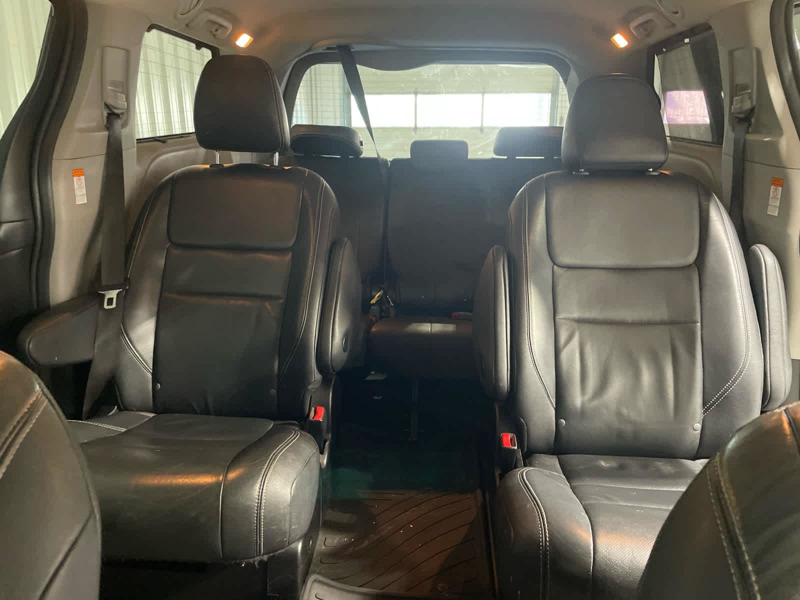 Used 2019 Toyota Sienna SE AWD/4WD image 6