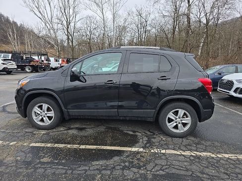 Certified 2022 Chevrolet Trax LT w/ LT Convenience Package image 10