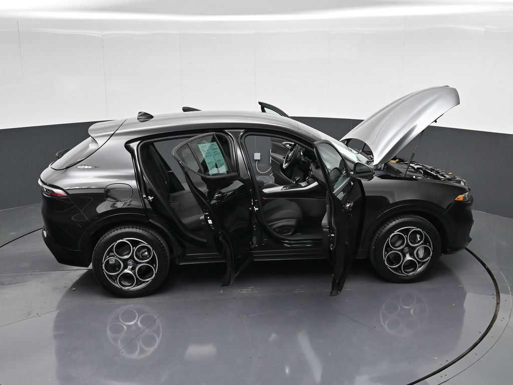 Used 2025 Alfa Romeo Tonale AWD/4WD image 44