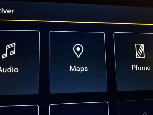 Used 2023 Chevrolet Suburban Z71 image 13