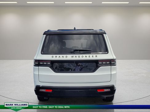 Used 2025 Jeep Grand Wagoneer L Series II Obsidian w/ Quick Order Packagew 28T AWD/4WD image 5