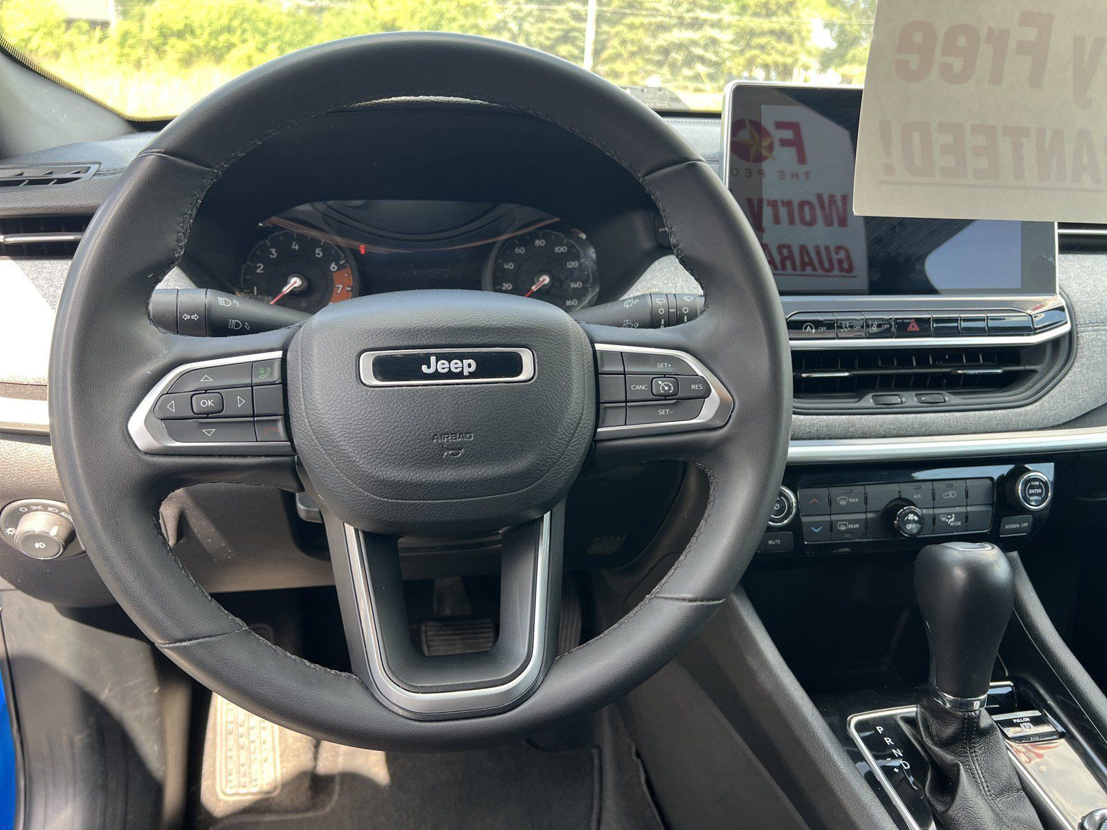 Used 2024 Jeep Compass Latitude AWD/4WD image 14