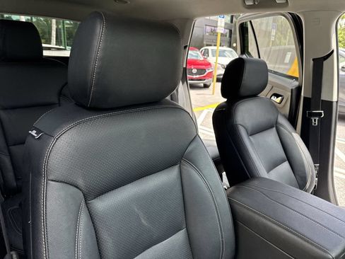 Used 2019 Chevrolet Traverse LT FWD image 46
