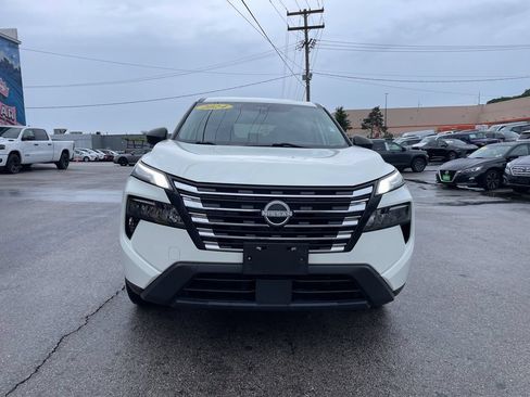 Used 2024 Nissan Rogue S AWD/4WD image 5