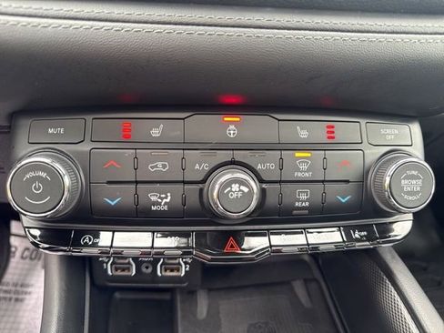 Used 2022 Dodge Durango GT AWD/4WD image 23